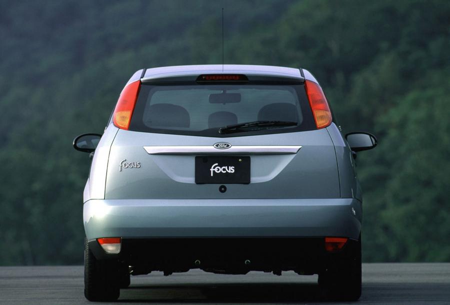  Ford Focus 1999 года  (фото 33 из 130)